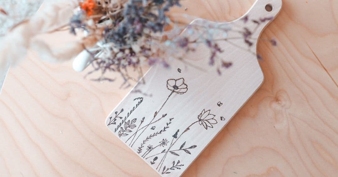 pyrografia-na-drevenu-dosku